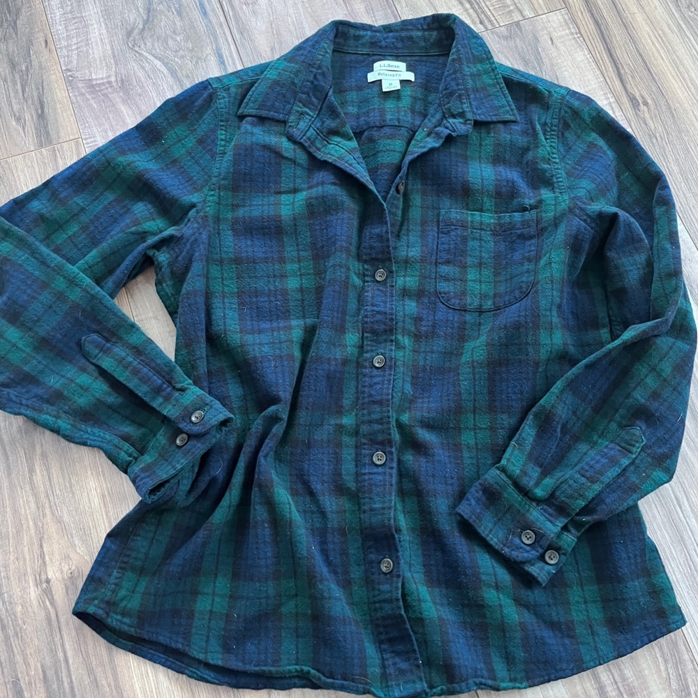 LL Bean Green and Blue Plaid Button-Up Shirt M